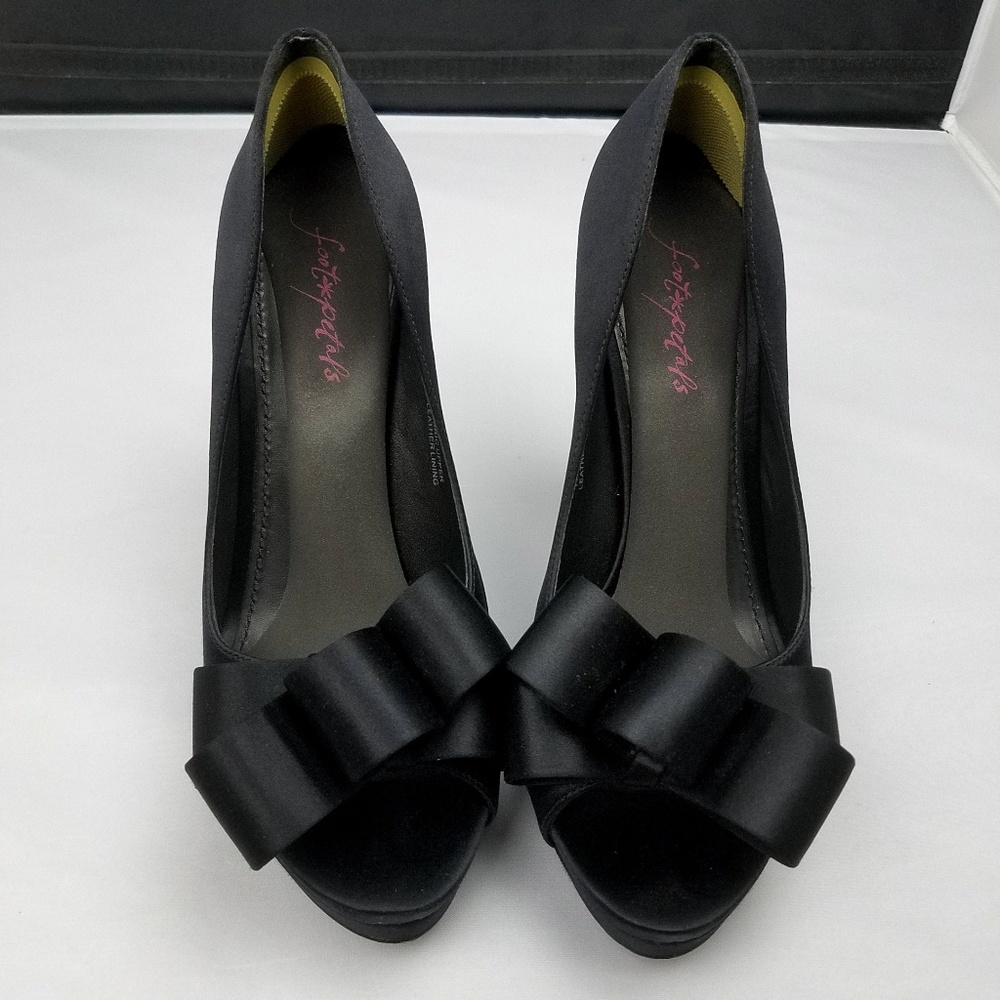 VERA WANG Lavender Black Satin Shoes